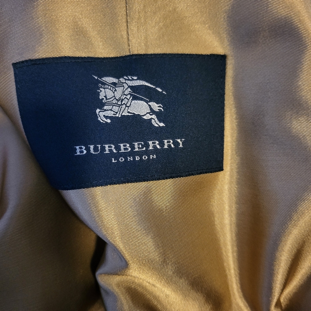 Burberry London, Men's Trench Coat, Jacket, Size 40L, Color Tan, Luxury - Picture 15 of 16